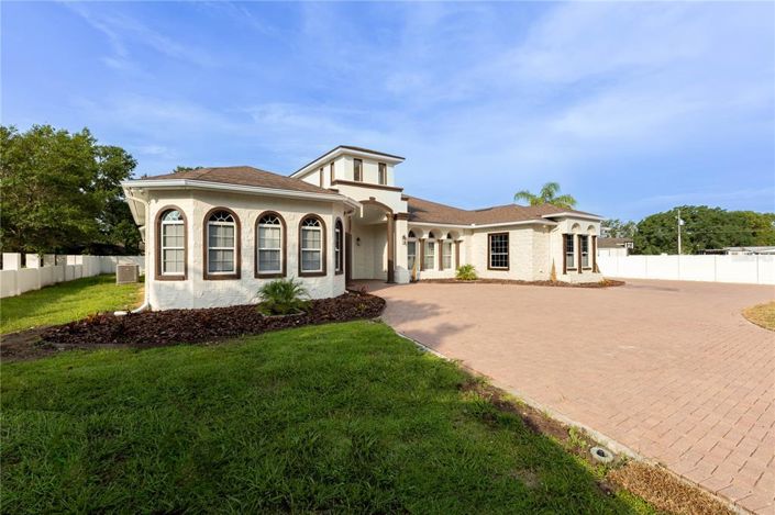 Image No.5-4 Bed Property for sale