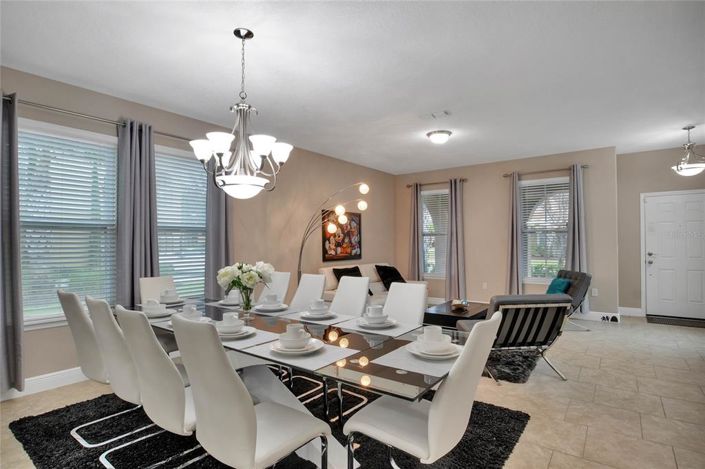 Image No.8-5 Bed Property for sale