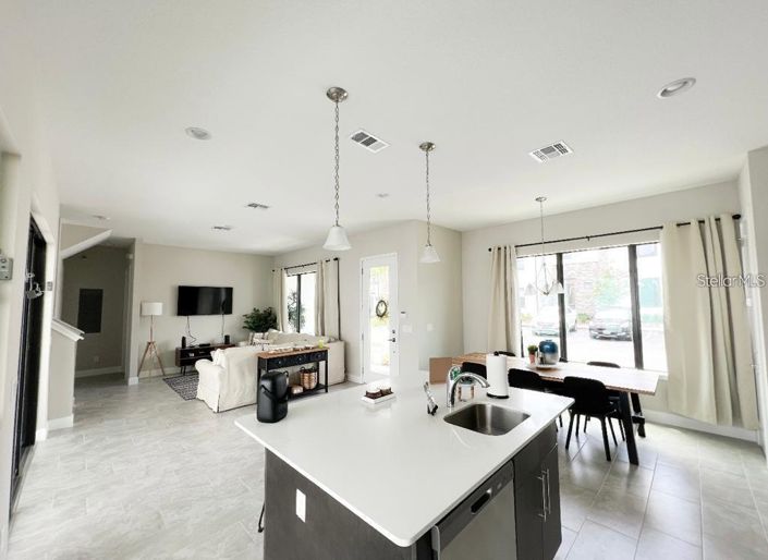 Image No.3-3 Bed Property for sale