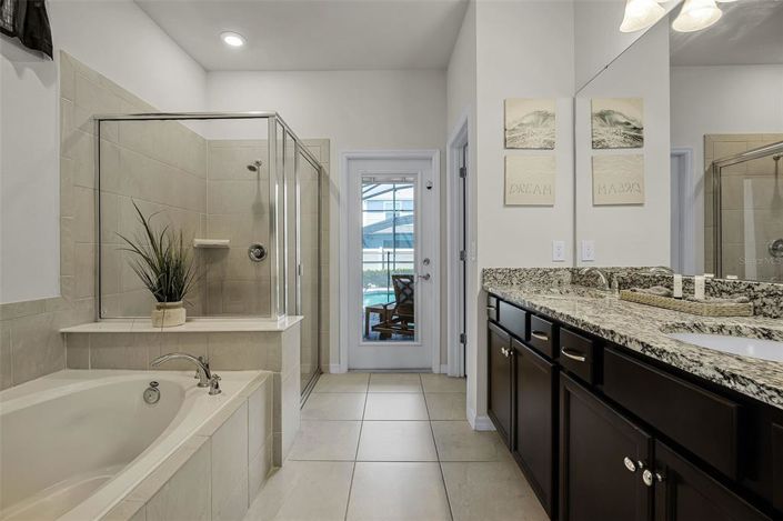 Image No.45-8 Bed Property for sale