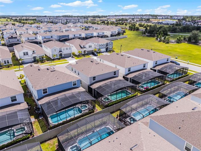 Image No.63-8 Bed Property for sale