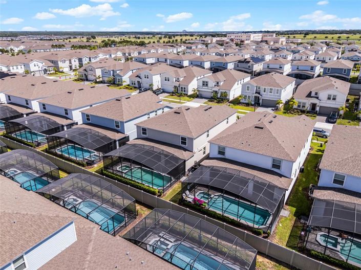 Image No.65-8 Bed Property for sale