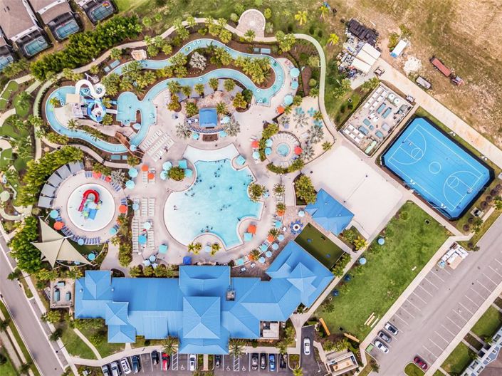 Image No.72-8 Bed Property for sale