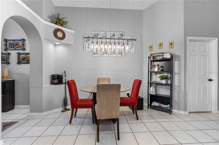 Image No.4-4 Bed Property for sale