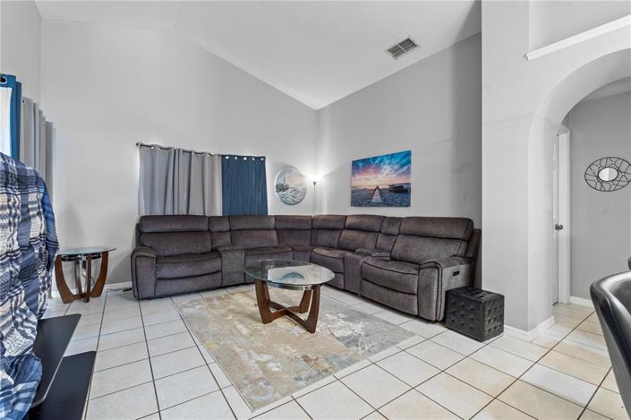 Image No.5-4 Bed Property for sale