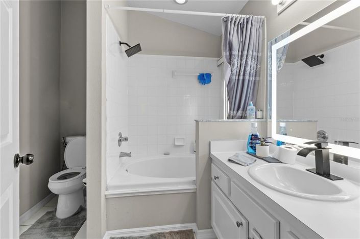 Image No.9-4 Bed Property for sale