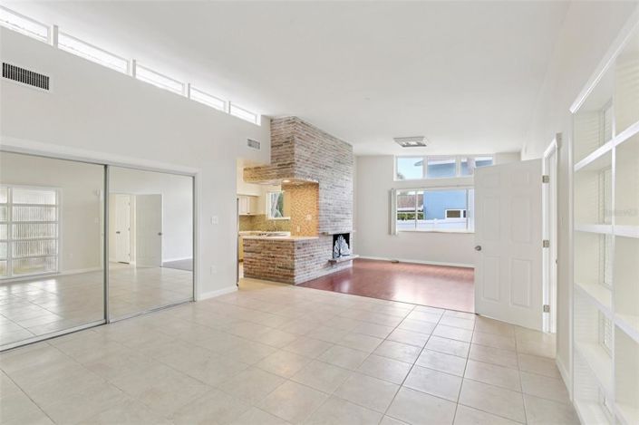 Image No.20-3 Bed Property for sale