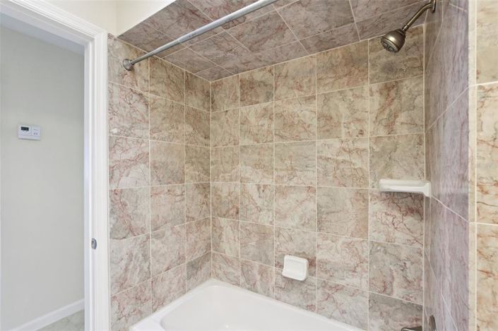 Image No.29-3 Bed Property for sale