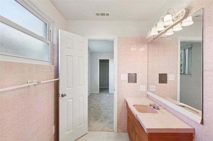 Image No.34-3 Bed Property for sale