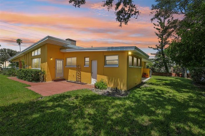 Image No.4-3 Bed Property for sale