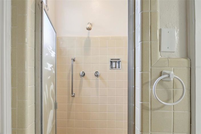 Image No.46-3 Bed Property for sale