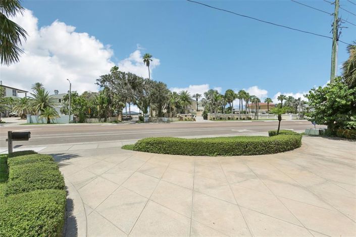 Image No.62-3 Bed Property for sale