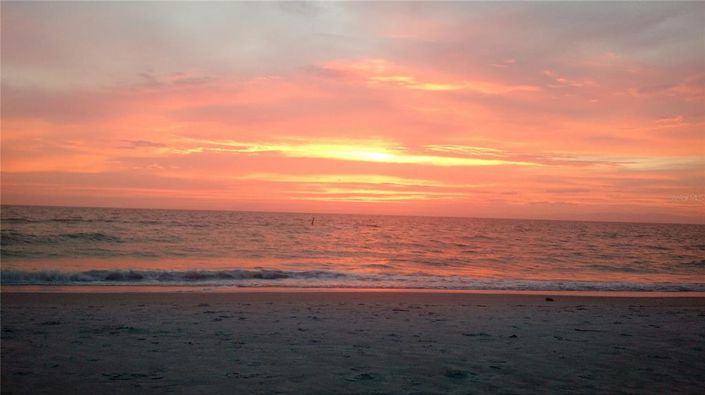 Image No.66-3 Bed Property for sale