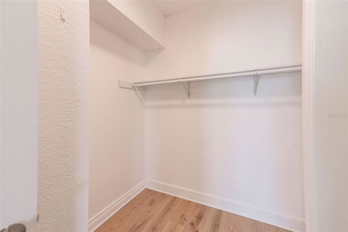 Image No.17-4 Bed Property for sale