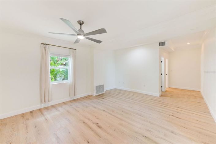 Image No.18-4 Bed Property for sale