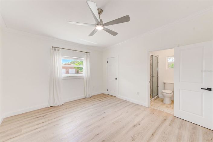 Image No.21-4 Bed Property for sale