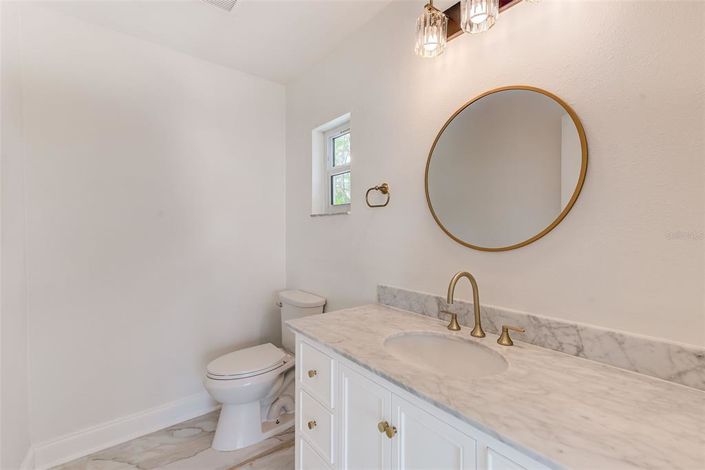 Image No.22-4 Bed Property for sale