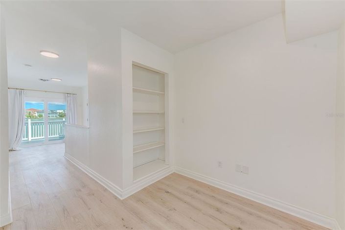 Image No.24-4 Bed Property for sale