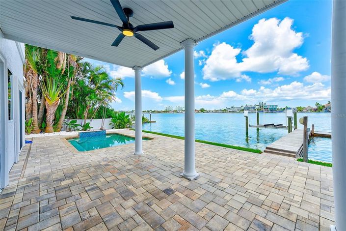 Image No.4-4 Bed Property for sale