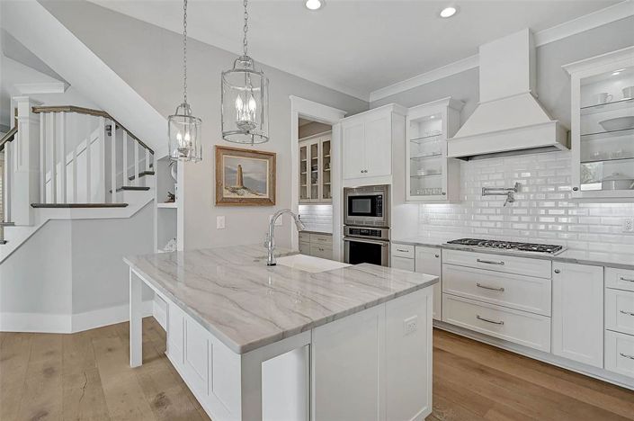 Image No.12-4 Bed Property for sale