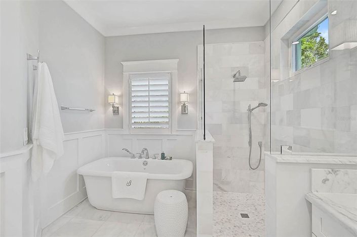 Image No.24-4 Bed Property for sale