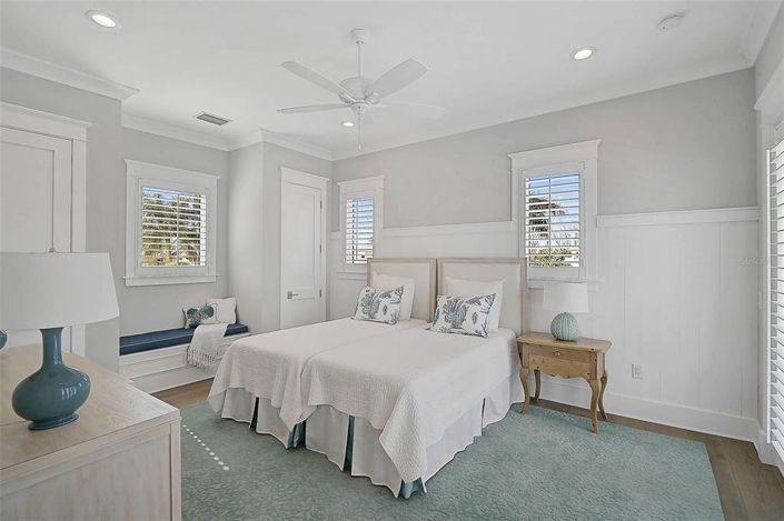 Image No.26-4 Bed Property for sale