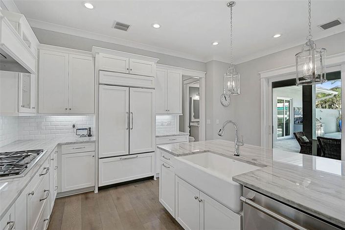 Image No.8-4 Bed Property for sale