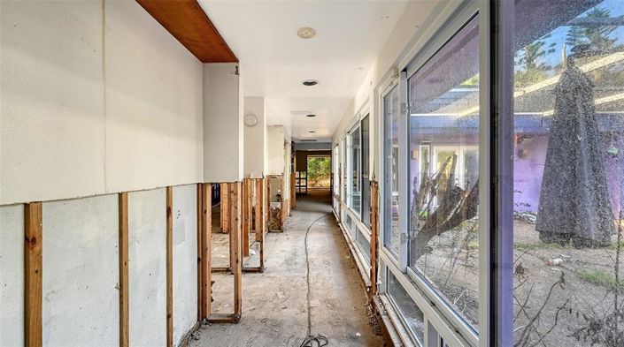 Image No.13-5 Bed Property for sale