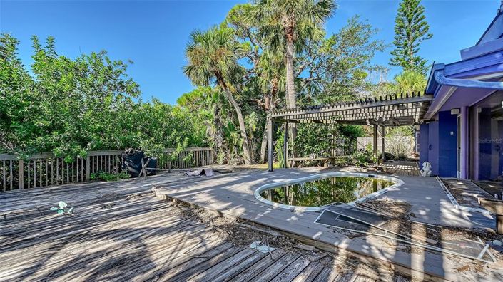 Image No.16-5 Bed Property for sale