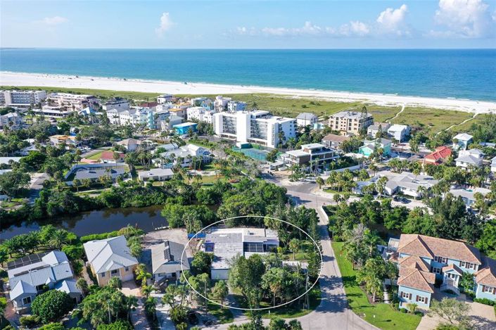 Image No.2-Propriété de 5 chambres à vendre à Sarasota