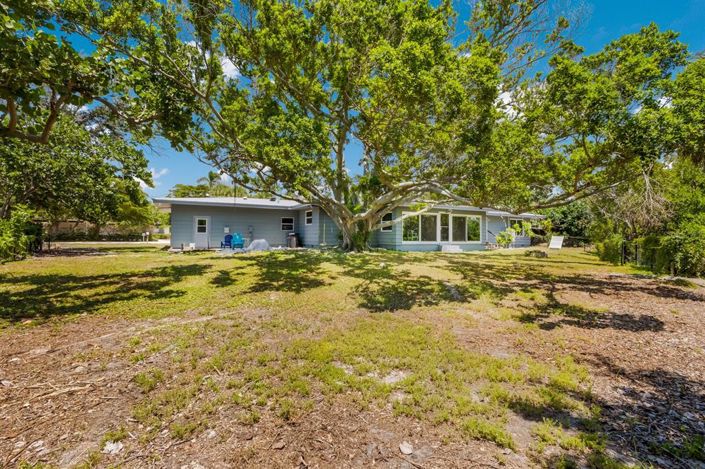 Image No.22-3 Bed Property for sale