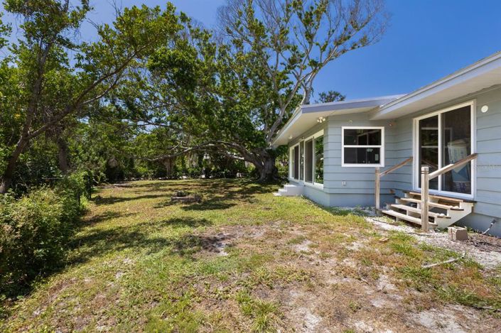 Image No.24-3 Bed Property for sale