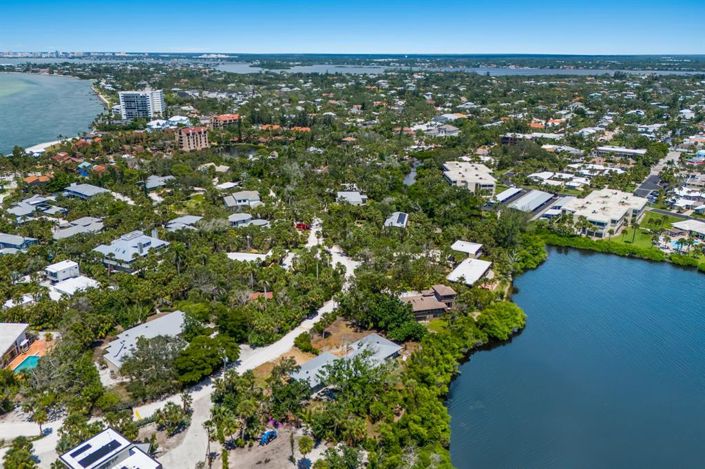 Image No.73-3 Bed Property for sale