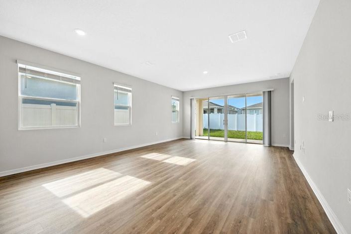 Image No.15-4 Bed Property for sale