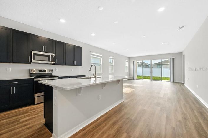 Image No.6-4 Bed Property for sale