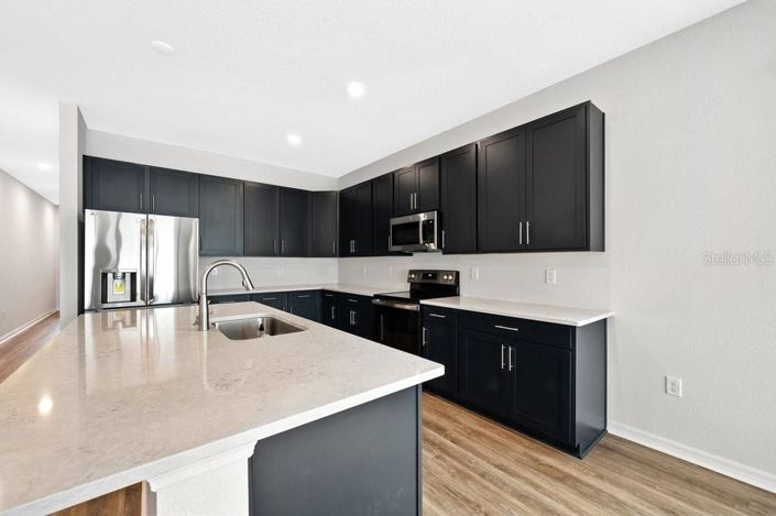 Image No.8-4 Bed Property for sale