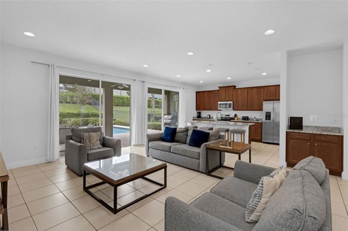 Image No.11-Propriété de 6 chambres à vendre à Kissimmee