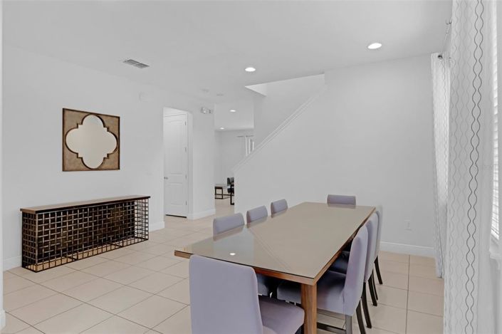 Image No.5-Propriété de 6 chambres à vendre à Kissimmee