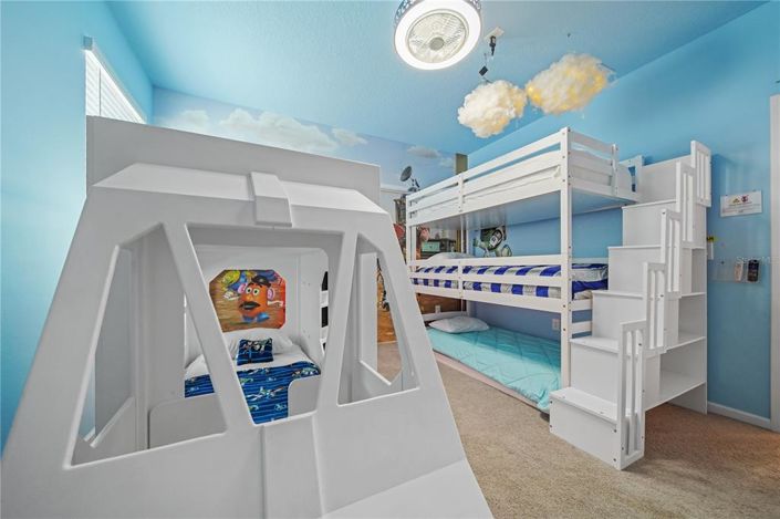 Image No.22-14 Bed Property for sale