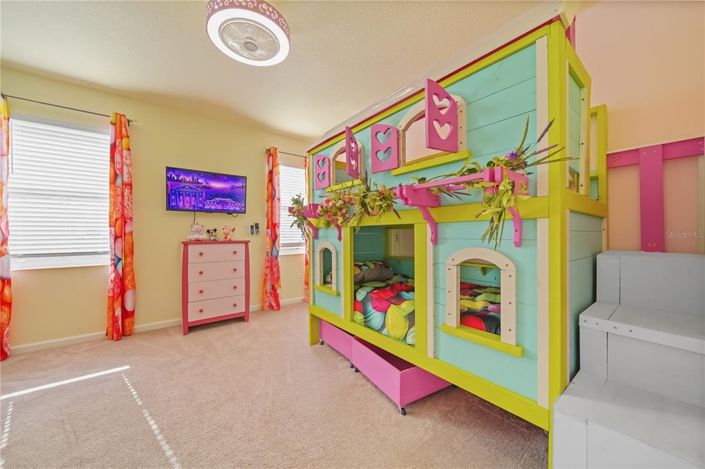 Image No.26-14 Bed Property for sale