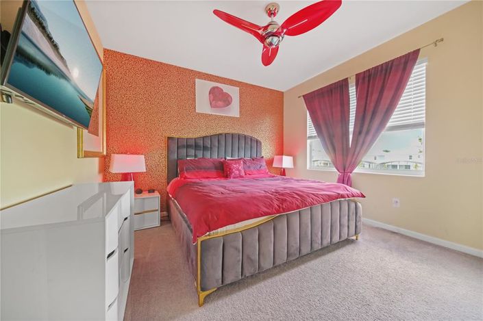 Image No.40-14 Bed Property for sale