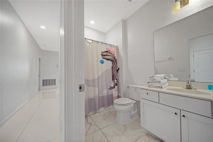 Image No.42-14 Bed Property for sale