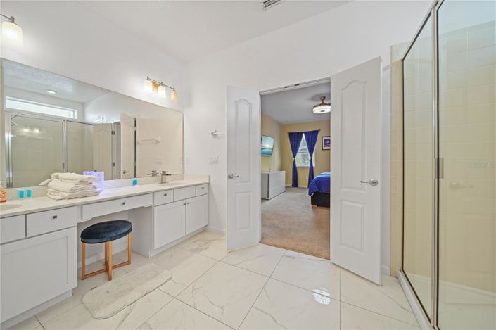 Image No.8-14 Bed Property for sale