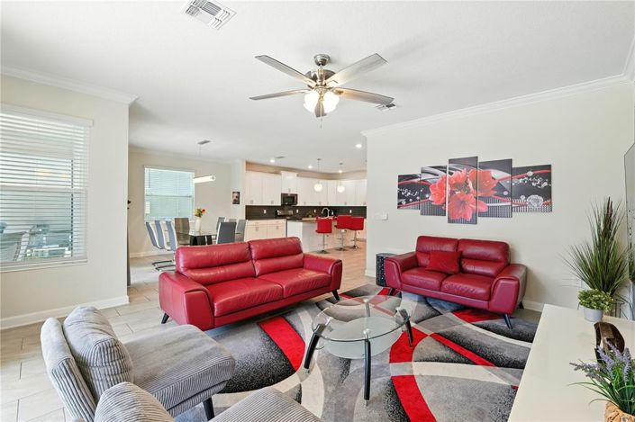 Image No.11-6 Bed Property for sale