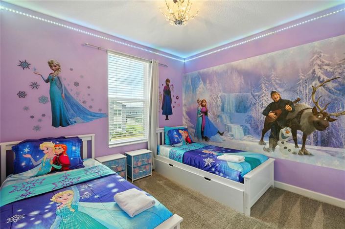 Image No.20-6 Bed Property for sale