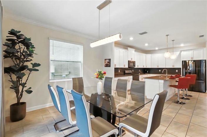 Image No.25-6 Bed Property for sale