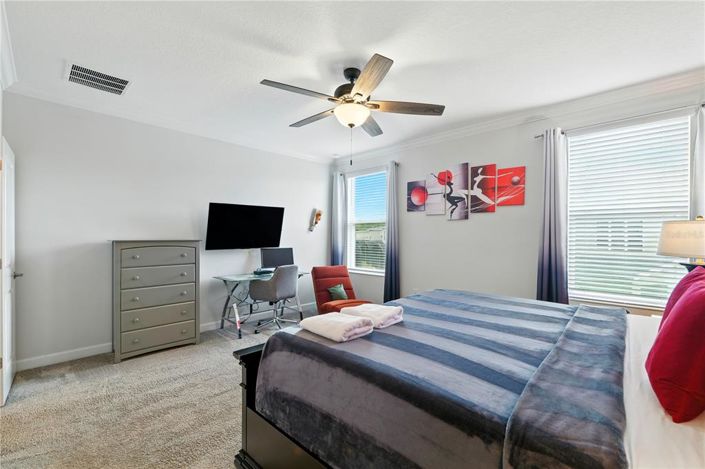 Image No.26-6 Bed Property for sale