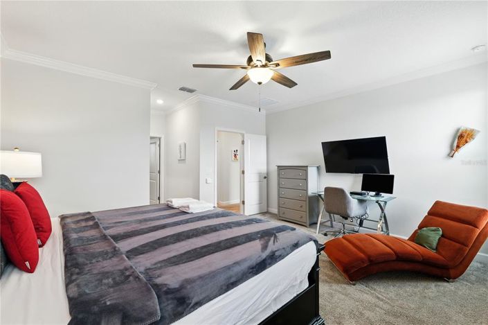 Image No.27-6 Bed Property for sale