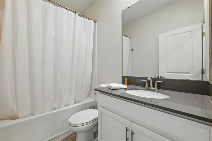 Image No.41-6 Bed Property for sale