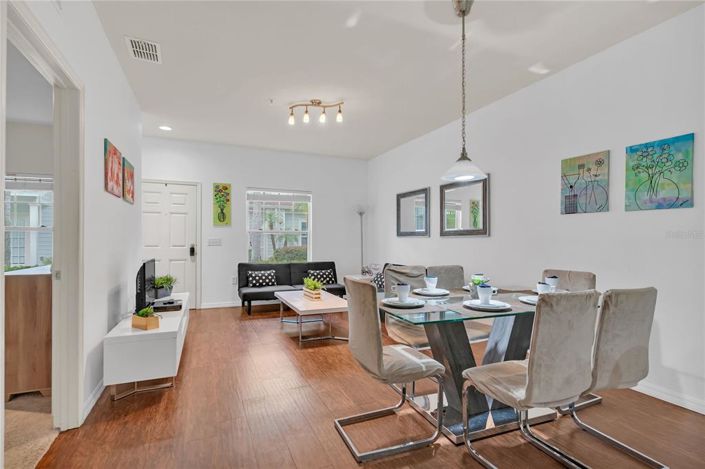 Image No.5-3 Bed Townhouse for sale